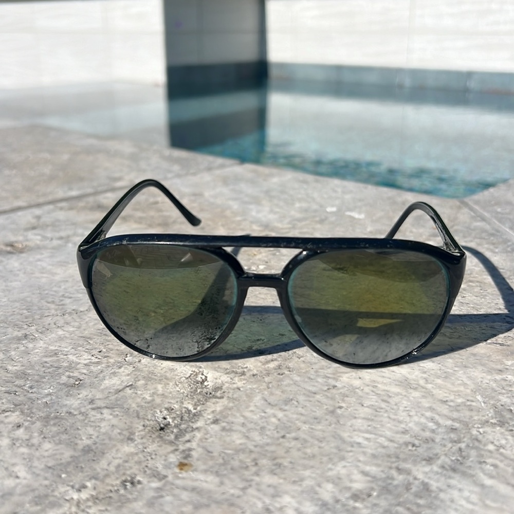 Maui Jim Black Aviator Polarized Sunglasses